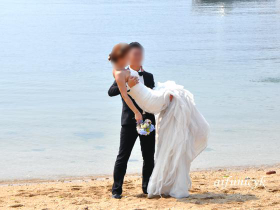 http://www.nichuk.com/images/%E6%96%B0%E5%A9%9A%E3%81%95%E3%82%93.jpg